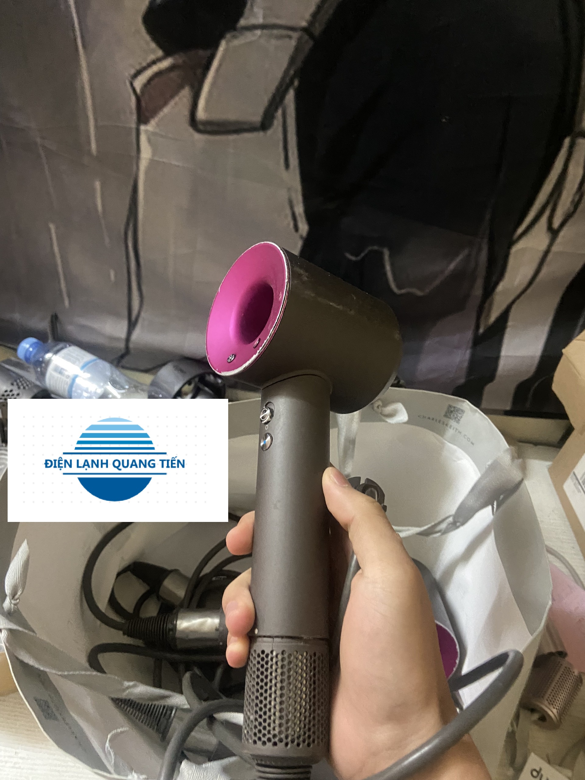Sửa máy sấy Dyson
